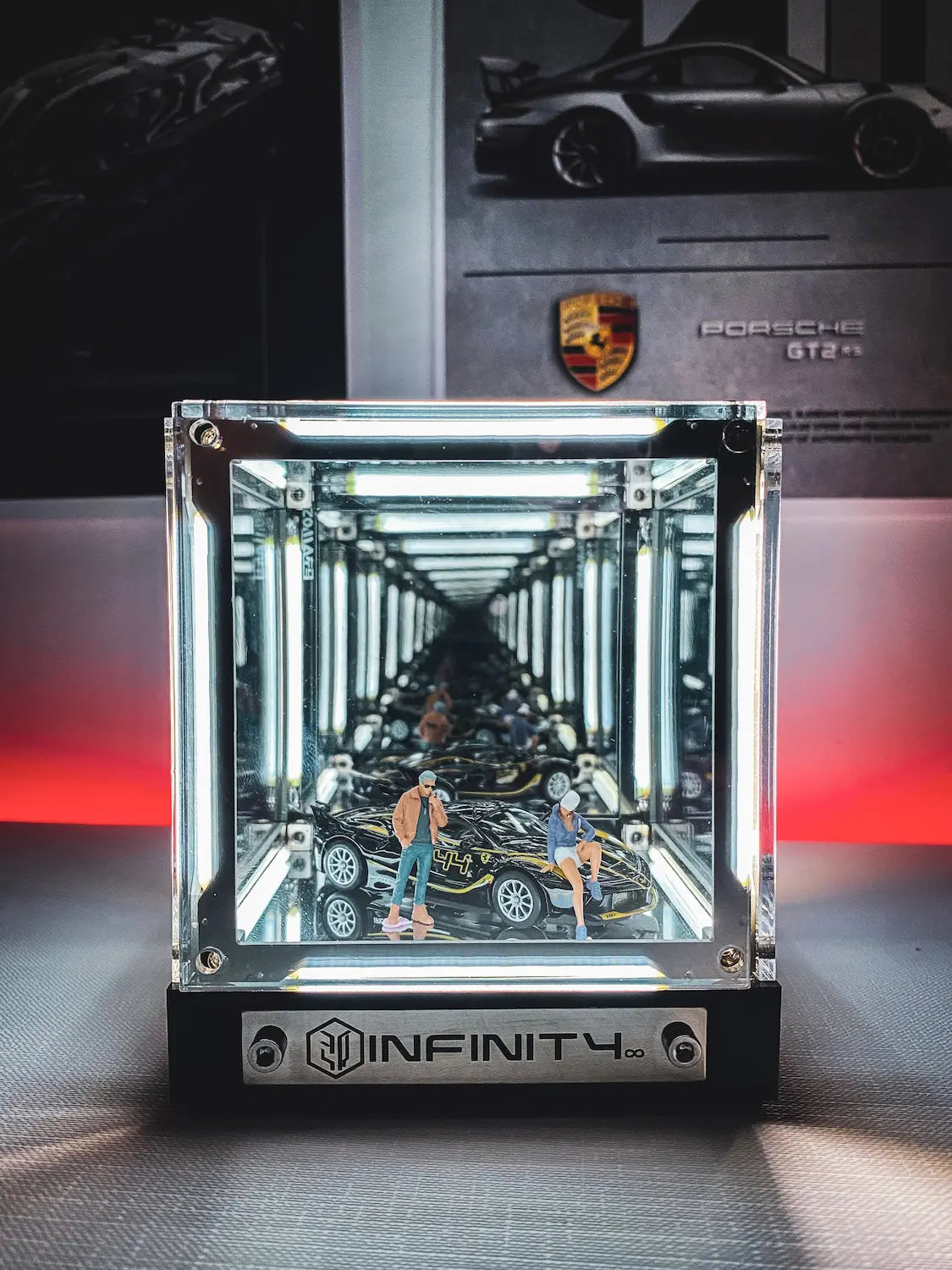 Infinity Mirror Display 1:64